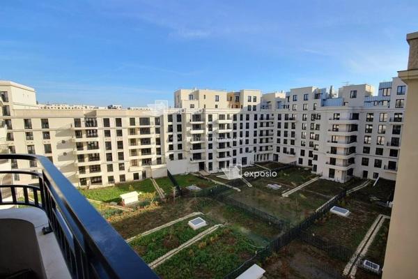 Vente                                                      Appartement
                        
                     3 pièces                      67 m2                     à Saint-Ouen-sur-Seine