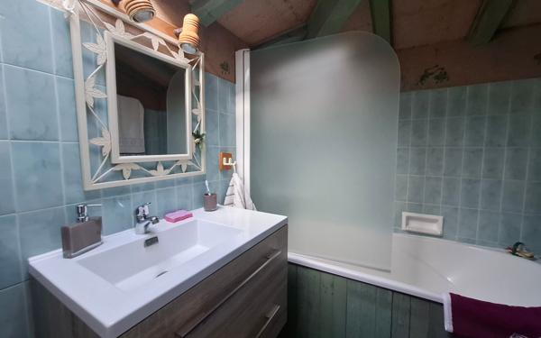 Maison à vendre    7 pièces •  Médis