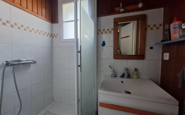 Maison à vendre    7 pièces •  Médis