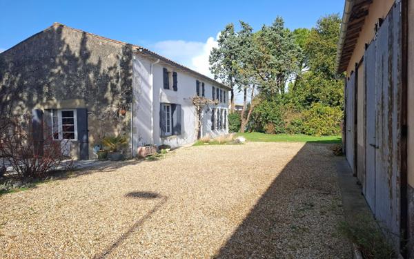 Maison à vendre    7 pièces •  Médis