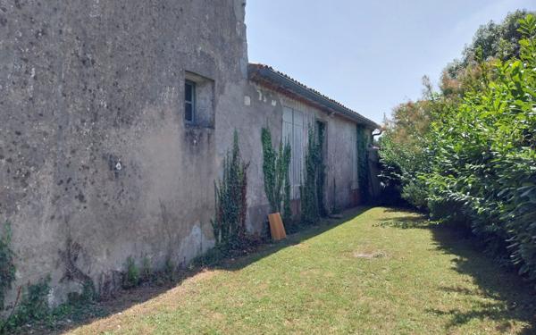 Maison à vendre    7 pièces •  Médis