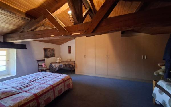 Maison à vendre    7 pièces •  Médis