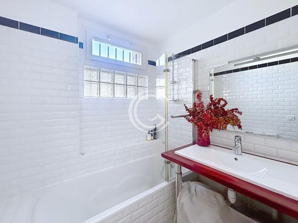 Paris (75005) 5E ETAGE BALCON, ASCENSEUR, VUE DEGAGEE, DPE D