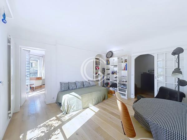 Paris (75005) 5E ETAGE BALCON, ASCENSEUR, VUE DEGAGEE, DPE D