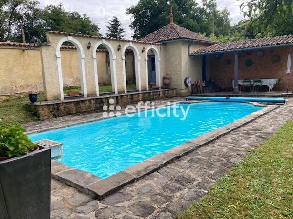 Immeuble 18 pièces - 840 m²