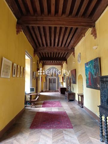 Immeuble 18 pièces - 840 m²