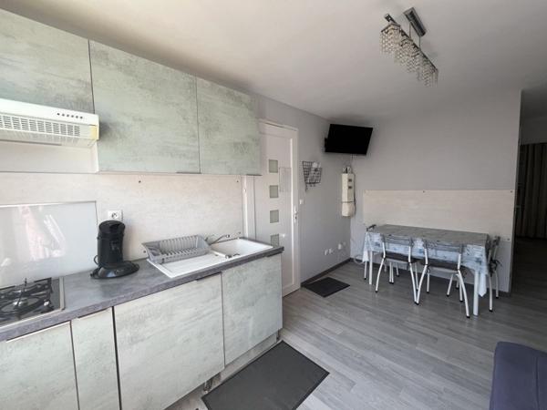 Appartement à louer 630 € CC Le Grau-du-Roi 2 p 26 m² DPE D