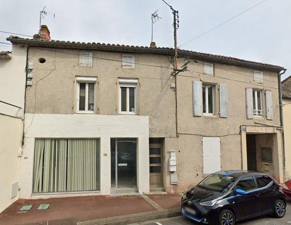 Immeuble Ruelle Sur Touvre 260 m2