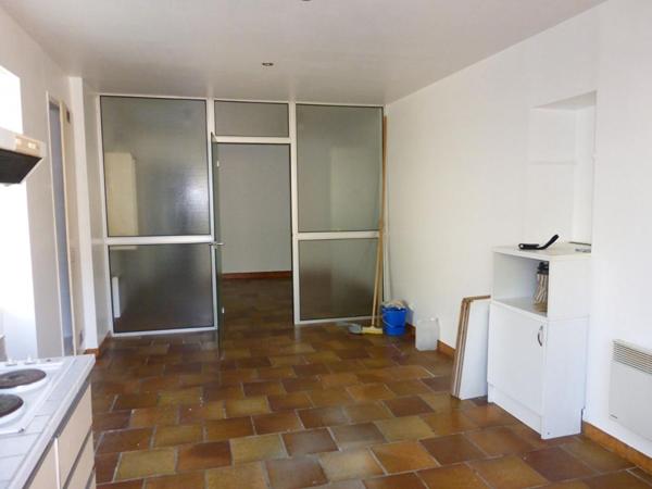 Immeuble Ruelle Sur Touvre 260 m2