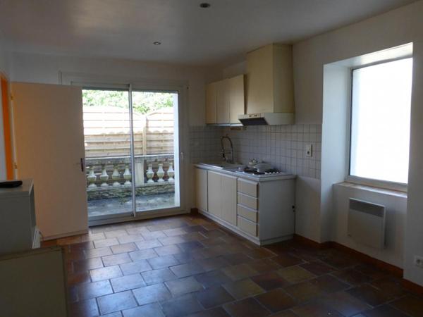 Immeuble Ruelle Sur Touvre 260 m2