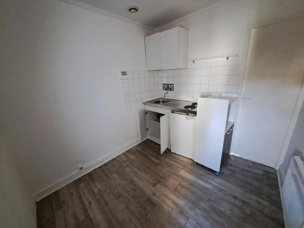 Immeuble Ruelle Sur Touvre 260 m2