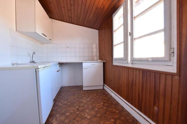 Immeuble Ruelle Sur Touvre 260 m2