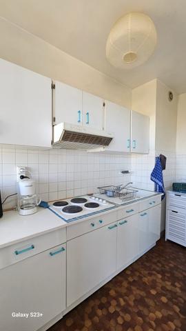 APPARTEMENT T2 TRES BIEN SITUE AVEC VUE DEGAGEE SUR LA VILLE