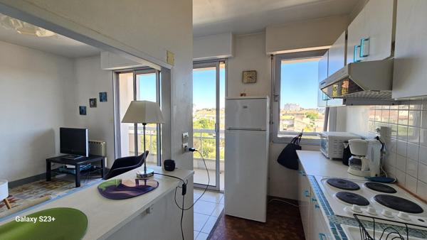 APPARTEMENT T2 TRES BIEN SITUE AVEC VUE DEGAGEE SUR LA VILLE