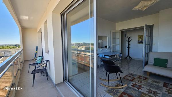 APPARTEMENT T2 TRES BIEN SITUE AVEC VUE DEGAGEE SUR LA VILLE