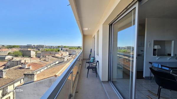 APPARTEMENT T2 TRES BIEN SITUE AVEC VUE DEGAGEE SUR LA VILLE