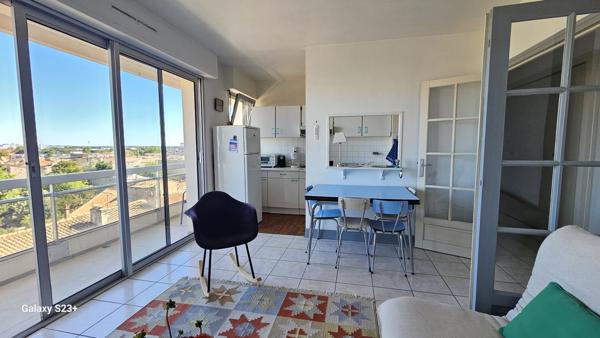 APPARTEMENT T2 TRES BIEN SITUE AVEC VUE DEGAGEE SUR LA VILLE
