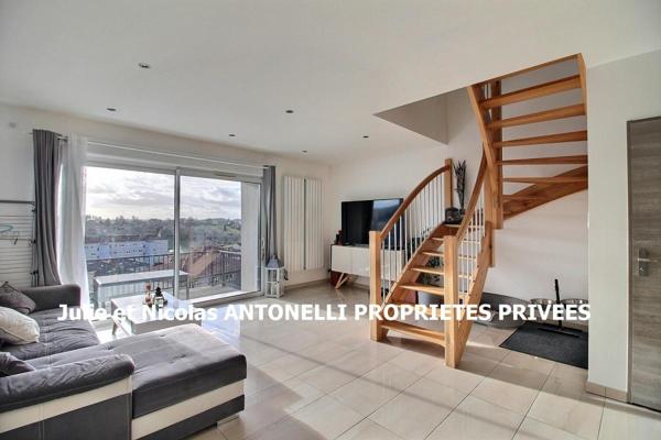 Saint Just Malmont 43240 Maison de ville 197 m² quatre chambres garage et jardin