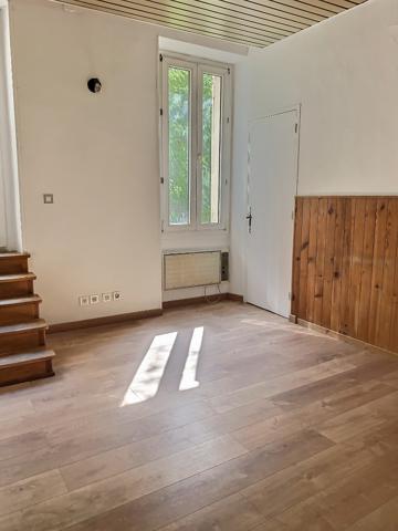 A louer appartement de T1/2 à Marseille 7° avec jardin attenant - ENDOUME