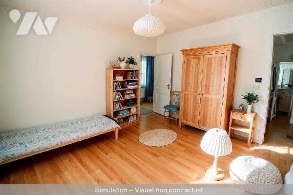 BORDEAUX SAINT GENES
Située rue de Pessac cette magnifique demeure bourgeoise avec éléments d'...