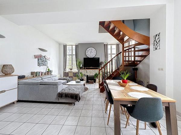 APPARTEMENT DUPLEX T4 - 70.9M² - 3 CHAMBRES - 2 PLACES DE PARKING  - 60870 RIEUX