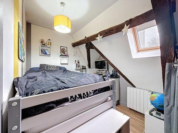 APPARTEMENT DUPLEX T4 - 70.9M² - 3 CHAMBRES - 2 PLACES DE PARKING  - 60870 RIEUX