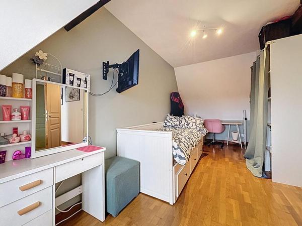 APPARTEMENT DUPLEX T4 - 70.9M² - 3 CHAMBRES - 2 PLACES DE PARKING  - 60870 RIEUX