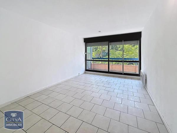 Appartement à louer 1 pièce 22.89m² Nîmes (30000)