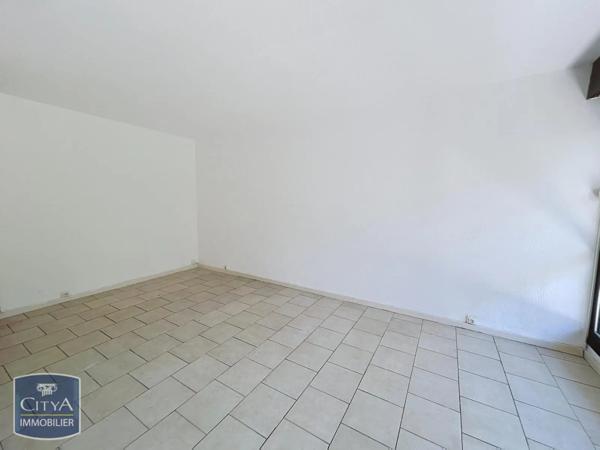 Appartement à louer 1 pièce 22.89m² Nîmes (30000)