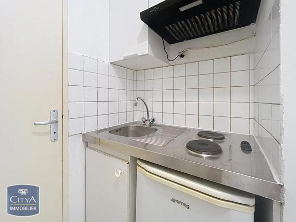 Appartement à louer 1 pièce 22.89m² Nîmes (30000)