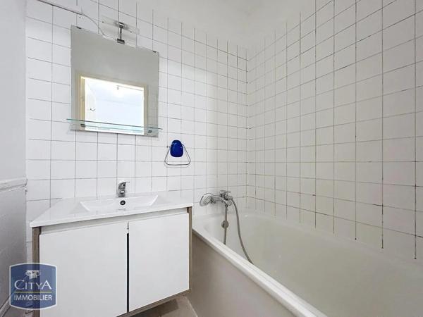 Appartement à louer 1 pièce 22.89m² Nîmes (30000)
