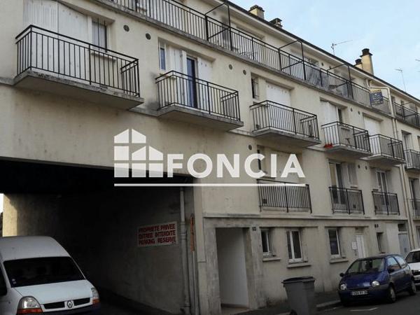 Location Studio 23.9 m² - 264 RUE D'ENTRAIGUES Tours 37000