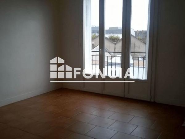 Location Studio 23.9 m² - 264 RUE D'ENTRAIGUES Tours 37000