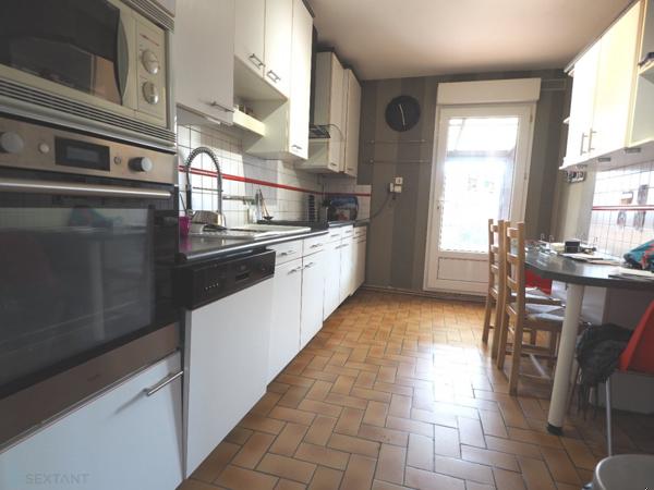 Maison 5 chambres et bureau 25 m2 avec accès indépendant