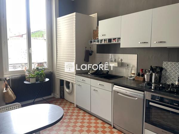 Achat immeuble Saint-Étienne - 9 pièce(s) - 750 m² - 835 000 €