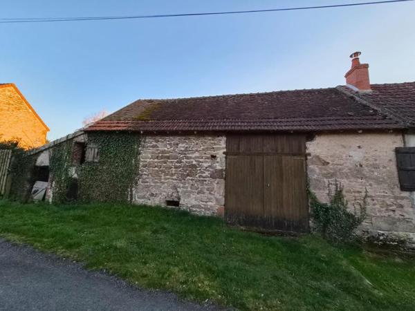 Grange avec parking transformable en maison