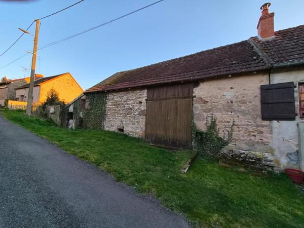 Grange avec parking transformable en maison