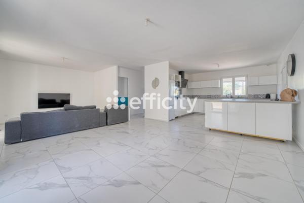 Maison
         5 pièces
        - 120 m² Exclusivité 319 000 € *