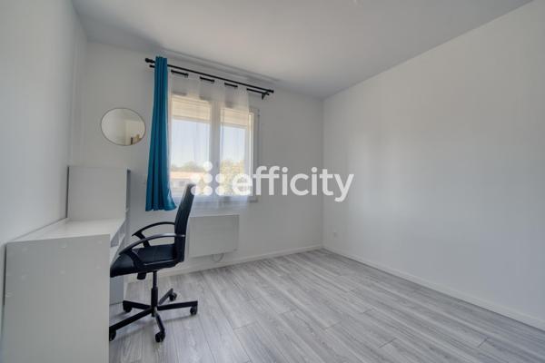 Maison
         5 pièces
        - 120 m² Exclusivité 319 000 € *