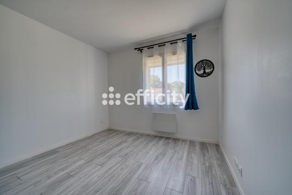 Maison
         5 pièces
        - 120 m² Exclusivité 319 000 € *