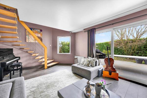 Maison à vendre 8 pièces PREVESSIN MOENS (01)