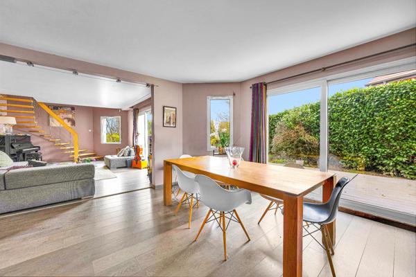 Maison à vendre 8 pièces PREVESSIN MOENS (01)