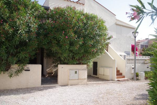 SAINT CYPRIEN PLAGE ­ APPARTEMENT F2 EN REZ DE JARDIN AVEC PARKING