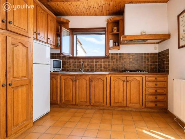 L’ÉPINE – MAISON AU CALME AVEC 720 M² DE TERRAIN À QUELQUES MINUTES DES PLAGES