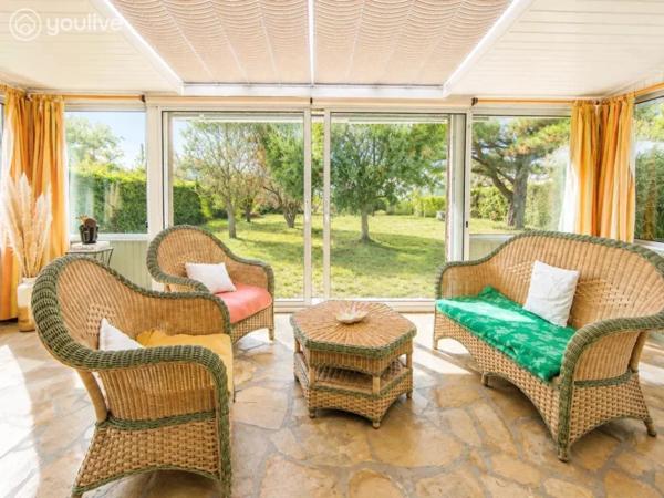 L’ÉPINE – MAISON AU CALME AVEC 720 M² DE TERRAIN À QUELQUES MINUTES DES PLAGES