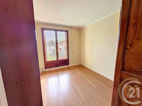 Appartement F4 à vendre  4 pièces - 84,08 m 2   CHOISY LE ROI  - 94