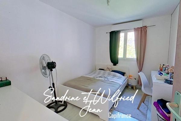 LES ANDELYS (27) - Maison familiale spacieuse avec 6 chambres, jardin en paliers et vue imprenable sur la vallée