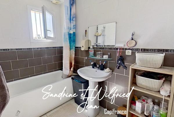 LES ANDELYS (27) - Maison familiale spacieuse avec 6 chambres, jardin en paliers et vue imprenable sur la vallée