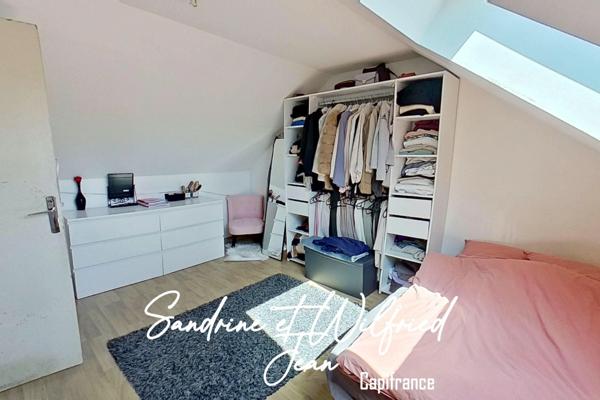 LES ANDELYS (27) - Maison familiale spacieuse avec 6 chambres, jardin en paliers et vue imprenable sur la vallée