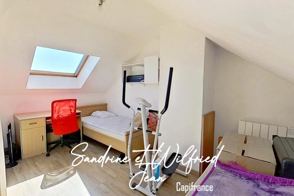 LES ANDELYS (27) - Maison familiale spacieuse avec 6 chambres, jardin en paliers et vue imprenable sur la vallée